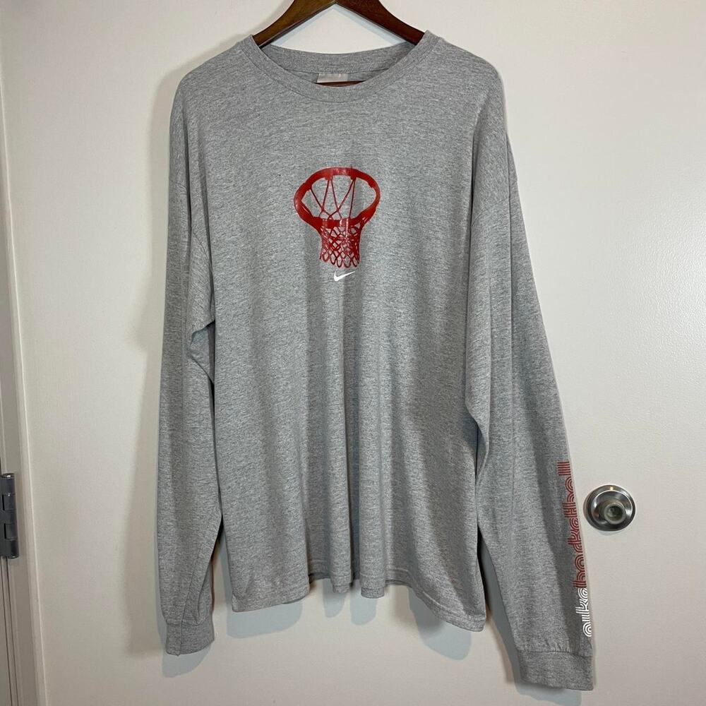 Nike Basketball Center Swoosh Y2K Men’s XL Long Sleeve Shirt